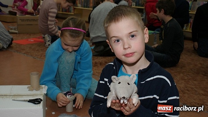 Zdjęcie w galerii na portalu naszraciborz.pl: Magicznych Ferii w Bibliotece ciąg dalszy. Dzieci nie mają czasu na nudę!  wiadomości z regionu