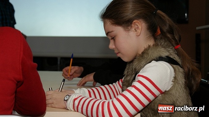 Zdjęcie w galerii na portalu naszraciborz.pl: Magicznych Ferii w Bibliotece ciąg dalszy. Dzieci nie mają czasu na nudę!  wiadomości z regionu