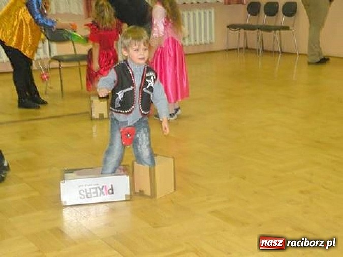 Zdjęcie w galerii na portalu naszraciborz.pl: Bal przebierańców w Bojanowie wiadomości z regionu