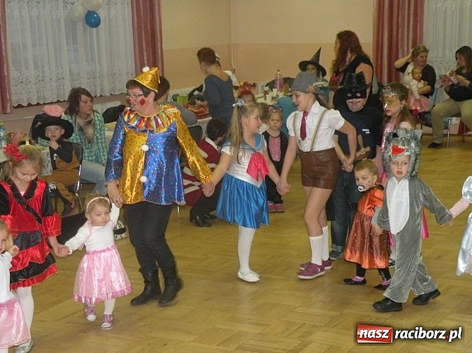 Zdjęcie w galerii na portalu naszraciborz.pl: Bal przebierańców w Bojanowie wiadomości z regionu