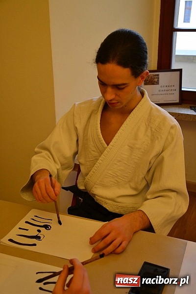 Zdjęcie w galerii na portalu naszraciborz.pl: Spotkanie z kulturą Japonii na Zamku Piastowskim wiadomości z regionu