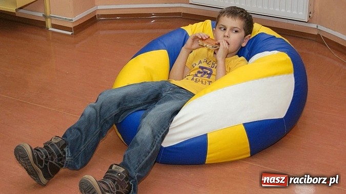 Zdjęcie w galerii na portalu naszraciborz.pl: Plik i Folder w bibliotece wiadomości z regionu