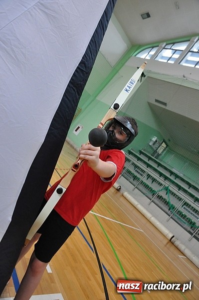 Zdjęcie w galerii na portalu naszraciborz.pl: Arena Rafako zamieniła się w teren bitwy łuczniczej wiadomości z regionu