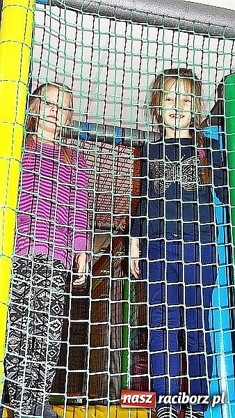 Zdjęcie w galerii na portalu naszraciborz.pl: Biwak i pokaz mody w ramach ferii ze świetlicą w Wojnowicach wiadomości z regionu