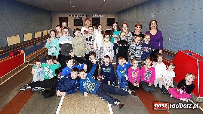 Zdjęcie w galerii na portalu naszraciborz.pl: Biwak i pokaz mody w ramach ferii ze świetlicą w Wojnowicach wiadomości z regionu