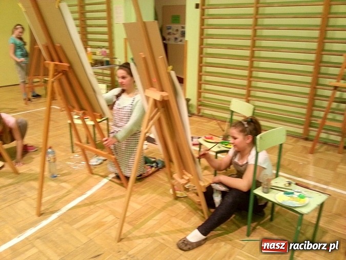 Zdjęcie w galerii na portalu naszraciborz.pl: Nocne warsztaty plastyczne w Borucinie wiadomości z regionu