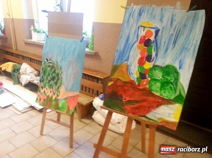 Zdjęcie w galerii na portalu naszraciborz.pl: Nocne warsztaty plastyczne w Borucinie wiadomości z regionu