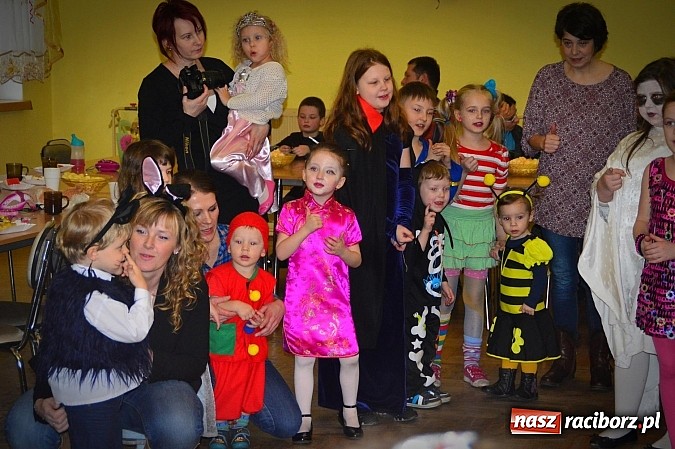 Zdjęcie w galerii na portalu naszraciborz.pl: Bal przebierańców z krzanowickim DFK wiadomości z regionu
