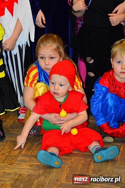 Zdjęcie w galerii na portalu naszraciborz.pl: Bal przebierańców z krzanowickim DFK wiadomości z regionu