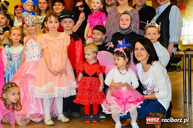 Zdjęcie w galerii na portalu naszraciborz.pl: Bal przebierańców z krzanowickim DFK wiadomości z regionu