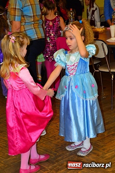 Zdjęcie w galerii na portalu naszraciborz.pl: Bal przebierańców z krzanowickim DFK wiadomości z regionu