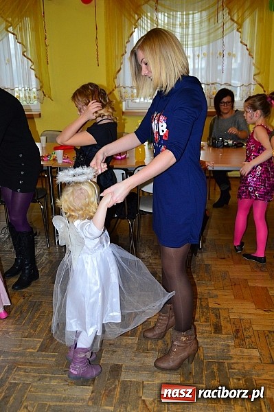 Zdjęcie w galerii na portalu naszraciborz.pl: Bal przebierańców z krzanowickim DFK wiadomości z regionu