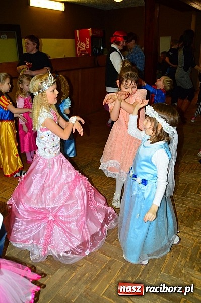 Zdjęcie w galerii na portalu naszraciborz.pl: Bal przebierańców z krzanowickim DFK wiadomości z regionu