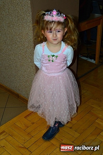 Zdjęcie w galerii na portalu naszraciborz.pl: Bal przebierańców z krzanowickim DFK wiadomości z regionu