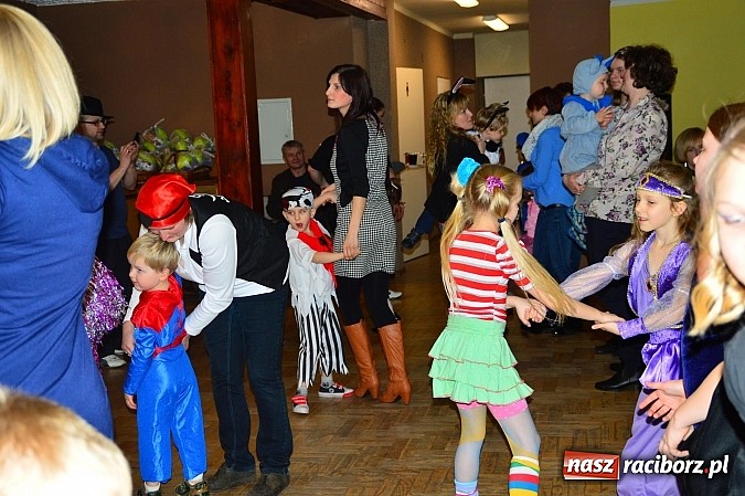 Zdjęcie w galerii na portalu naszraciborz.pl: Bal przebierańców z krzanowickim DFK wiadomości z regionu