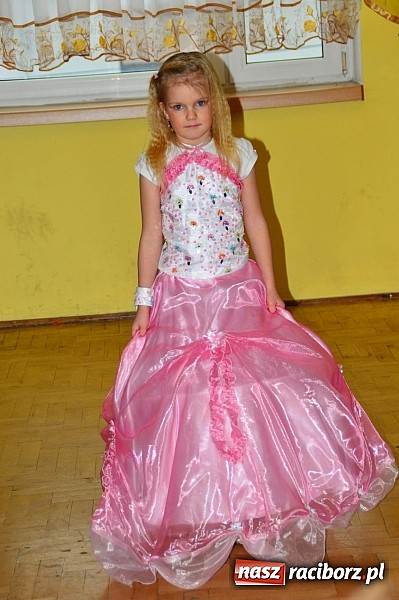 Zdjęcie w galerii na portalu naszraciborz.pl: Bal przebierańców z krzanowickim DFK wiadomości z regionu