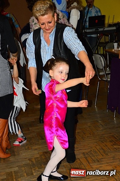 Zdjęcie w galerii na portalu naszraciborz.pl: Bal przebierańców z krzanowickim DFK wiadomości z regionu