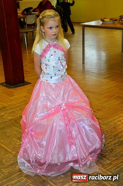 Zdjęcie w galerii na portalu naszraciborz.pl: Bal przebierańców z krzanowickim DFK wiadomości z regionu