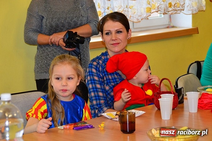 Zdjęcie w galerii na portalu naszraciborz.pl: Bal przebierańców z krzanowickim DFK wiadomości z regionu