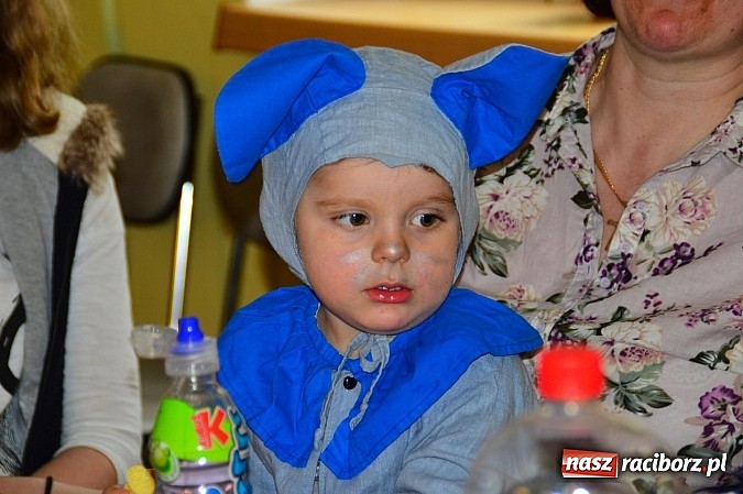 Zdjęcie w galerii na portalu naszraciborz.pl: Bal przebierańców z krzanowickim DFK wiadomości z regionu