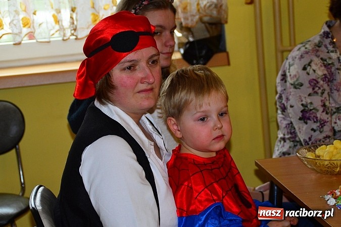 Zdjęcie w galerii na portalu naszraciborz.pl: Bal przebierańców z krzanowickim DFK wiadomości z regionu