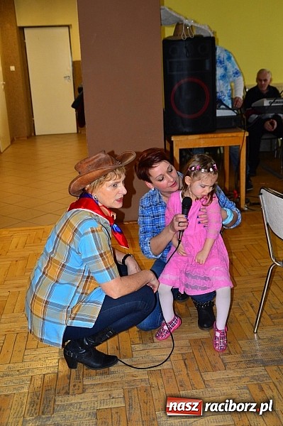 Zdjęcie w galerii na portalu naszraciborz.pl: Bal przebierańców z krzanowickim DFK wiadomości z regionu