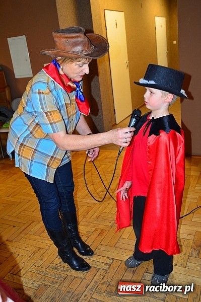 Zdjęcie w galerii na portalu naszraciborz.pl: Bal przebierańców z krzanowickim DFK wiadomości z regionu