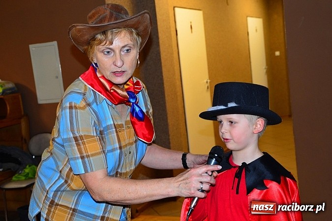 Zdjęcie w galerii na portalu naszraciborz.pl: Bal przebierańców z krzanowickim DFK wiadomości z regionu