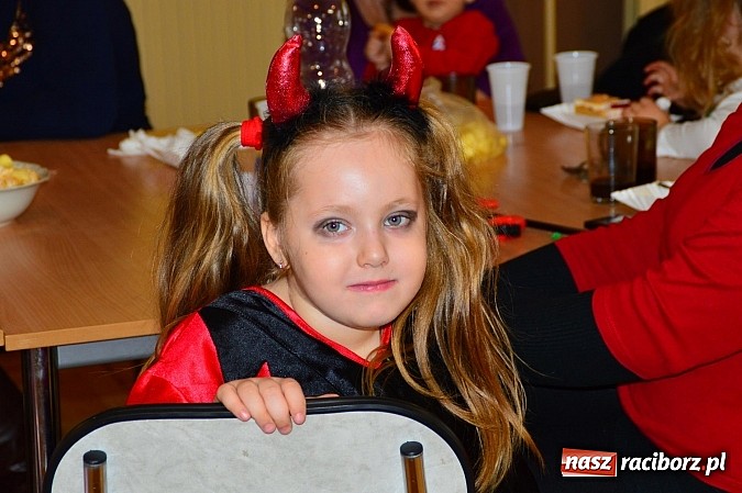 Zdjęcie w galerii na portalu naszraciborz.pl: Bal przebierańców z krzanowickim DFK wiadomości z regionu