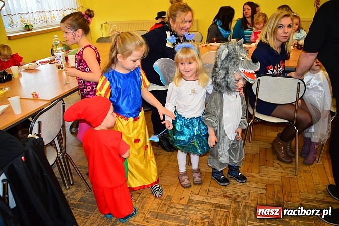 Zdjęcie w galerii na portalu naszraciborz.pl: Bal przebierańców z krzanowickim DFK wiadomości z regionu