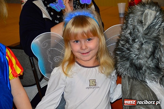 Zdjęcie w galerii na portalu naszraciborz.pl: Bal przebierańców z krzanowickim DFK wiadomości z regionu