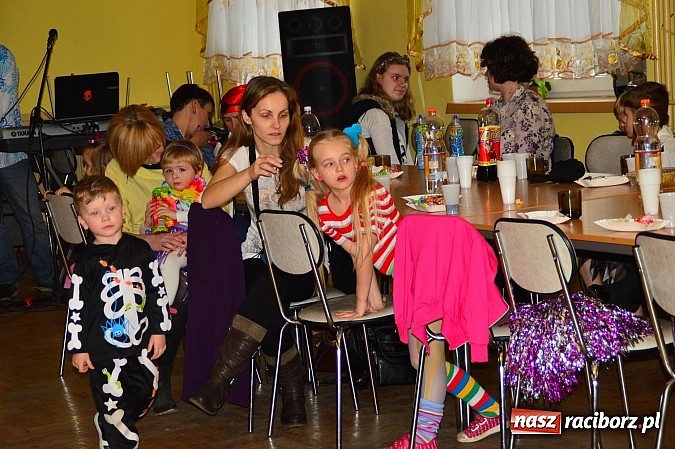 Zdjęcie w galerii na portalu naszraciborz.pl: Bal przebierańców z krzanowickim DFK wiadomości z regionu
