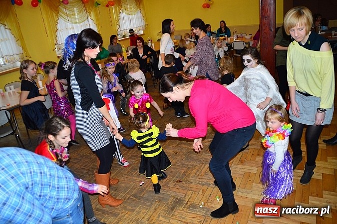 Zdjęcie w galerii na portalu naszraciborz.pl: Bal przebierańców z krzanowickim DFK wiadomości z regionu