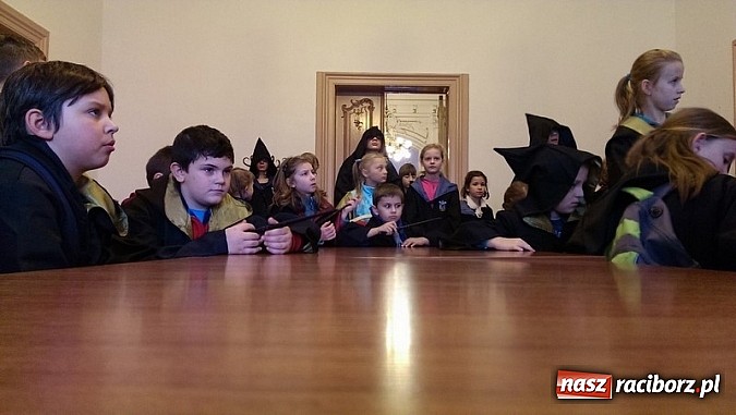 Zdjęcie w galerii na portalu naszraciborz.pl: Szkoła Magii i Czarodziejstwa w Mosznej wiadomości z regionu