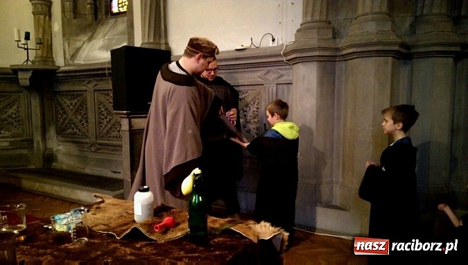 Zdjęcie w galerii na portalu naszraciborz.pl: Szkoła Magii i Czarodziejstwa w Mosznej wiadomości z regionu