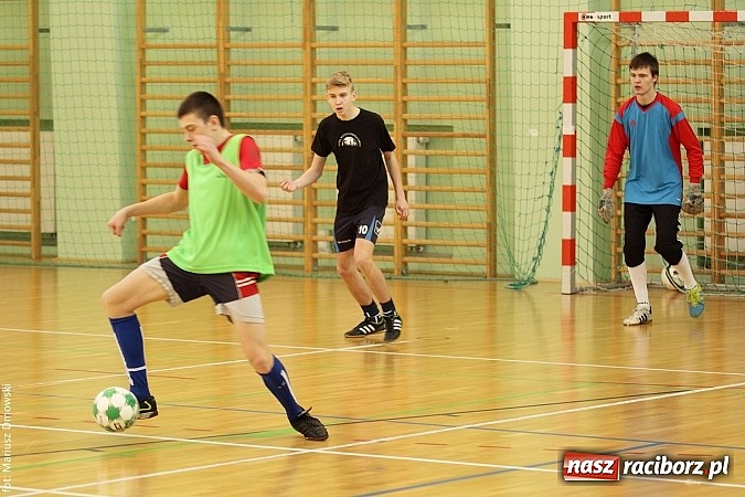 Zdjęcie w galerii na portalu naszraciborz.pl: Husaria najlepsza w halówce  wiadomości z regionu