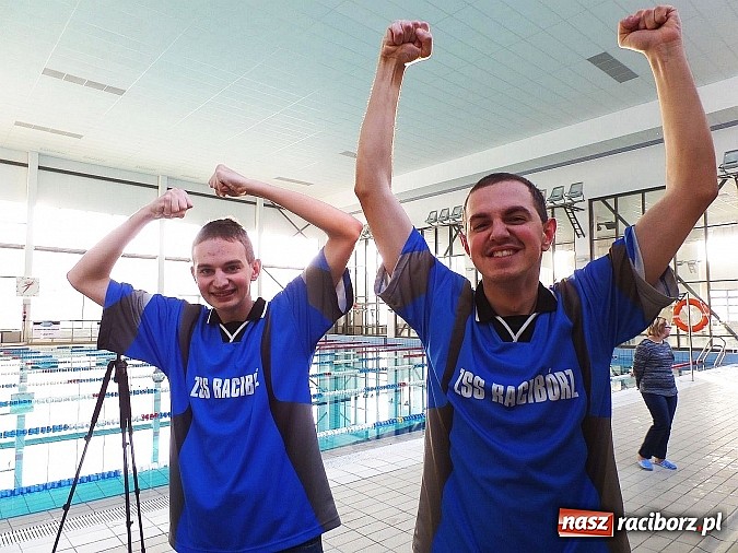 Zdjęcie w galerii na portalu naszraciborz.pl: Nasi reprezentanci na I Krakowskiej Gali Halliwick wiadomości z regionu