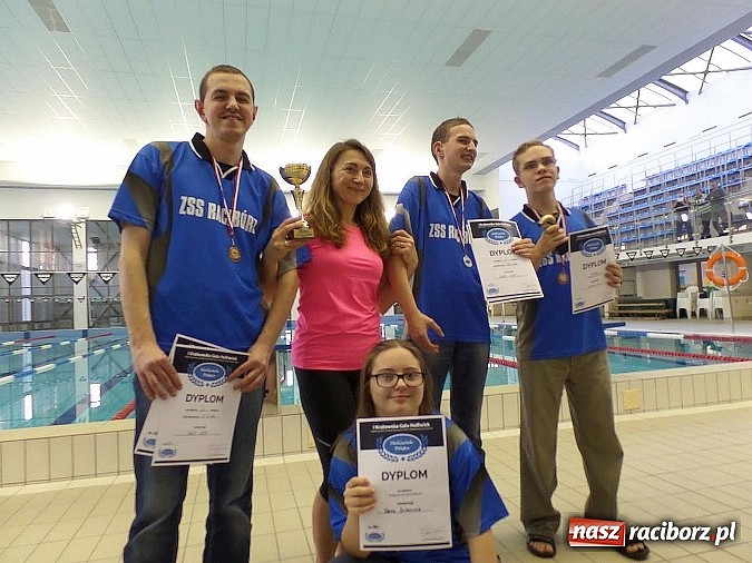 Zdjęcie w galerii na portalu naszraciborz.pl: Nasi reprezentanci na I Krakowskiej Gali Halliwick wiadomości z regionu