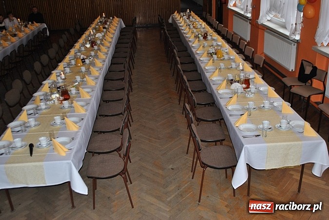 Zdjęcie w galerii na portalu naszraciborz.pl: Seniorzy świętowali w OSP Raszczyce wiadomości z regionu