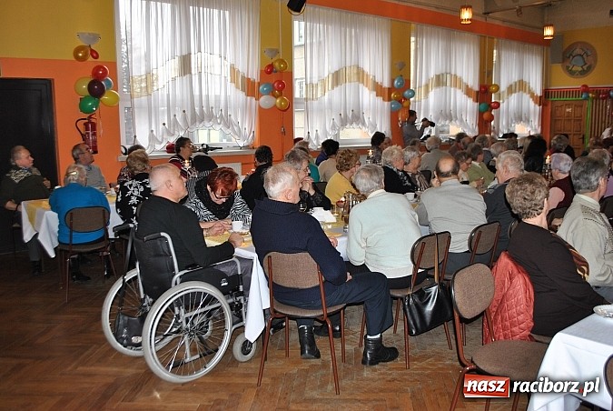 Zdjęcie w galerii na portalu naszraciborz.pl: Seniorzy świętowali w OSP Raszczyce wiadomości z regionu