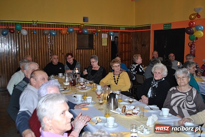 Zdjęcie w galerii na portalu naszraciborz.pl: Seniorzy świętowali w OSP Raszczyce wiadomości z regionu