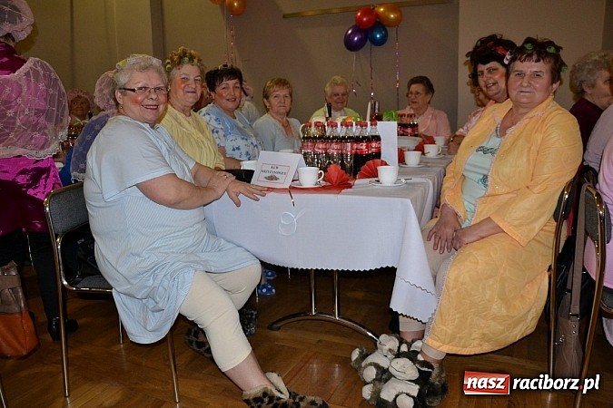 Zdjęcie w galerii na portalu naszraciborz.pl: Tłusty Czwartek, czy jak kto woli Babski Comber  wiadomości z regionu