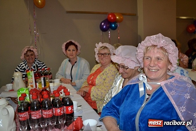 Zdjęcie w galerii na portalu naszraciborz.pl: Tłusty Czwartek, czy jak kto woli Babski Comber  wiadomości z regionu