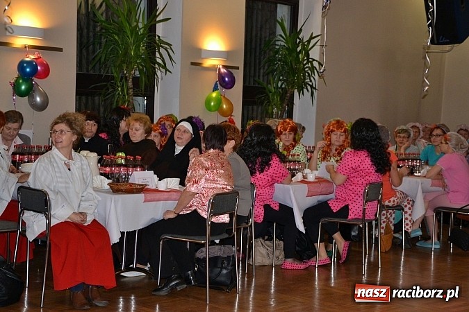 Zdjęcie w galerii na portalu naszraciborz.pl: Tłusty Czwartek, czy jak kto woli Babski Comber  wiadomości z regionu