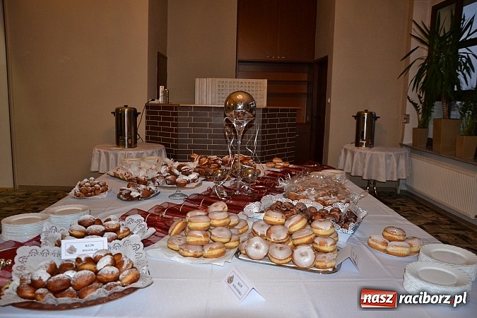 Zdjęcie w galerii na portalu naszraciborz.pl: Tłusty Czwartek, czy jak kto woli Babski Comber  wiadomości z regionu