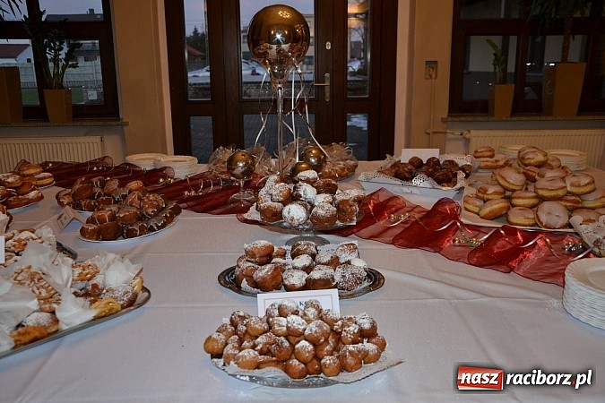 Zdjęcie w galerii na portalu naszraciborz.pl: Tłusty Czwartek, czy jak kto woli Babski Comber  wiadomości z regionu