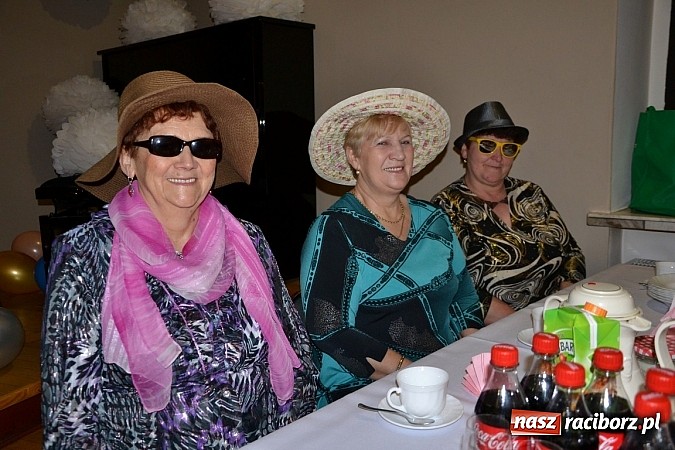 Zdjęcie w galerii na portalu naszraciborz.pl: Tłusty Czwartek, czy jak kto woli Babski Comber  wiadomości z regionu