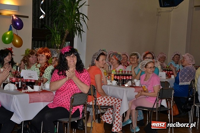 Zdjęcie w galerii na portalu naszraciborz.pl: Tłusty Czwartek, czy jak kto woli Babski Comber  wiadomości z regionu