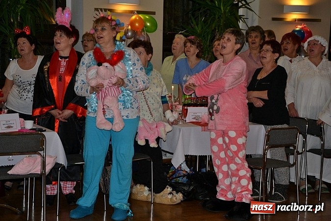 Zdjęcie w galerii na portalu naszraciborz.pl: Tłusty Czwartek, czy jak kto woli Babski Comber  wiadomości z regionu