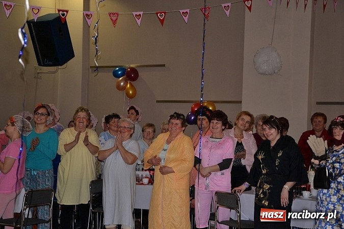 Zdjęcie w galerii na portalu naszraciborz.pl: Tłusty Czwartek, czy jak kto woli Babski Comber  wiadomości z regionu